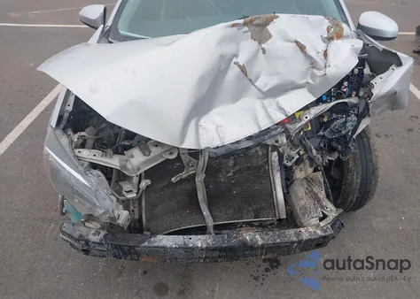 2018 Toyota Corolla Le from USA, damaged, VIN 5YFBURHE7JP851477